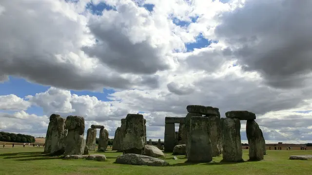 Stonehenge stone circle under a cloudy sky